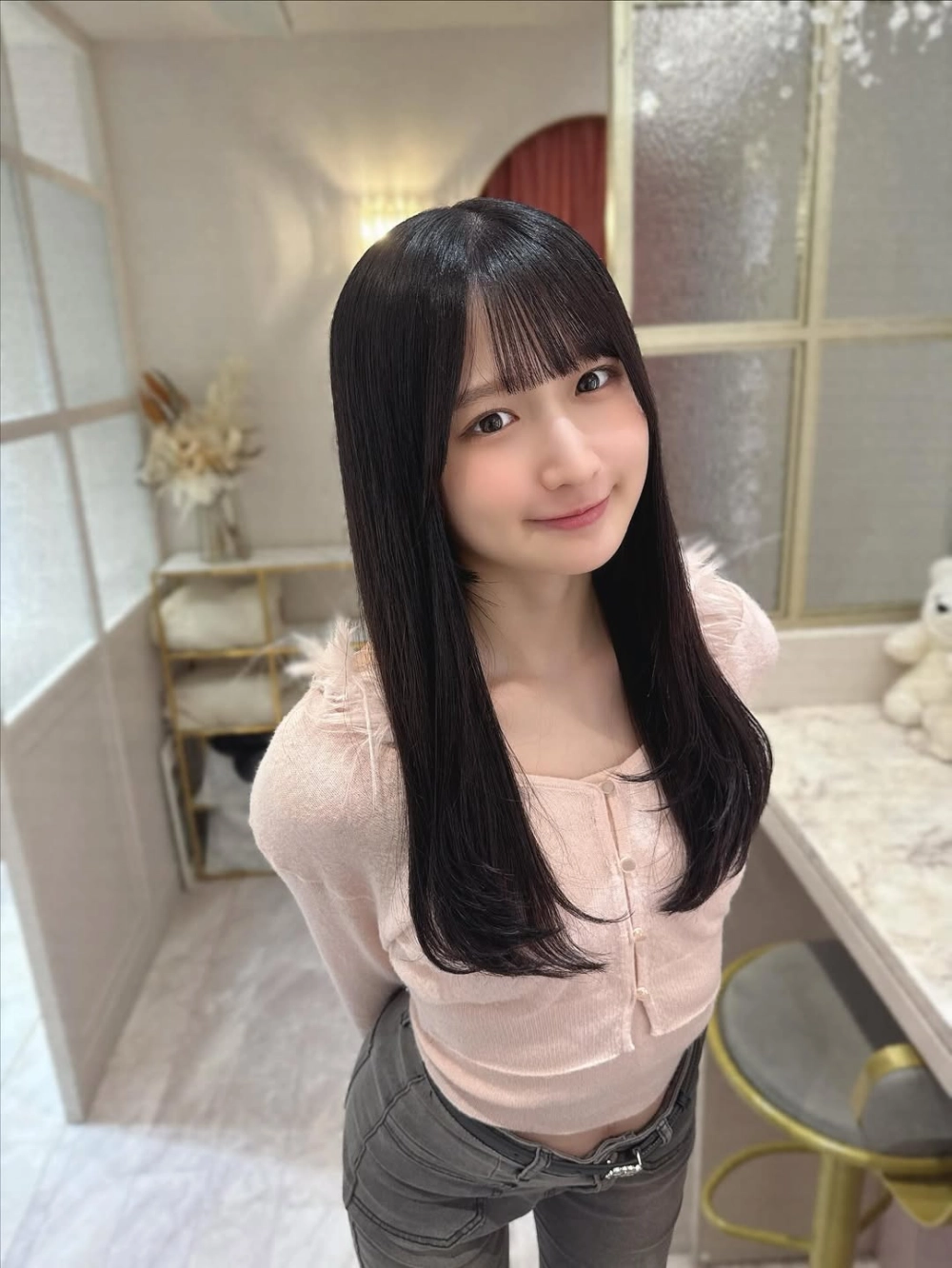 Ảnh gái xinh show vú to thể hiện nét đẹp gợi cảm táo bạo cuốn hút.