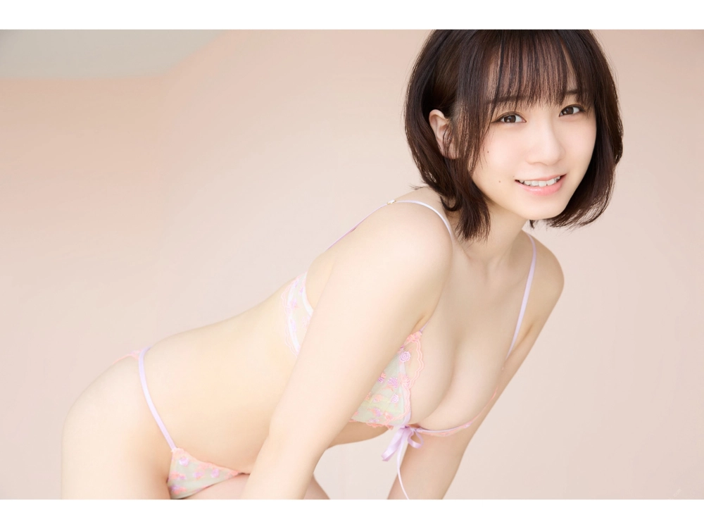 Ảnh gái bóp vú thể hiện nét đẹp táo bạo sexy đầy sức hút ánh nhìn.