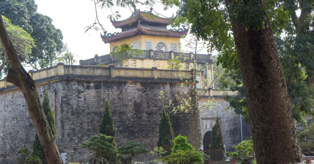 Bưu thiếp cổ ghi lại hình ảnh Hoàng thành Thăng Long xưa thời thuộc Pháp