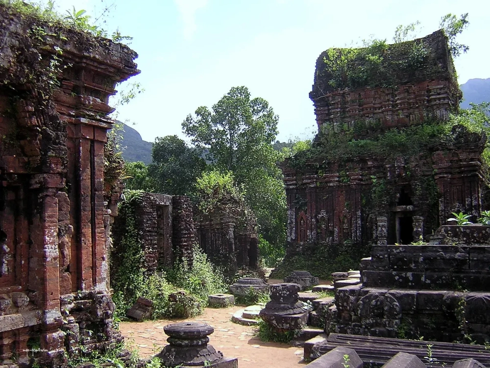 Thánh địa Mỹ Sơn di sản văn hóa thế giới UNESCO rêu phong theo thời gianHướng dẫn đường đi thánh địa Mỹ Sơn từ Đà Nẵng bằng xe máy và ô tô