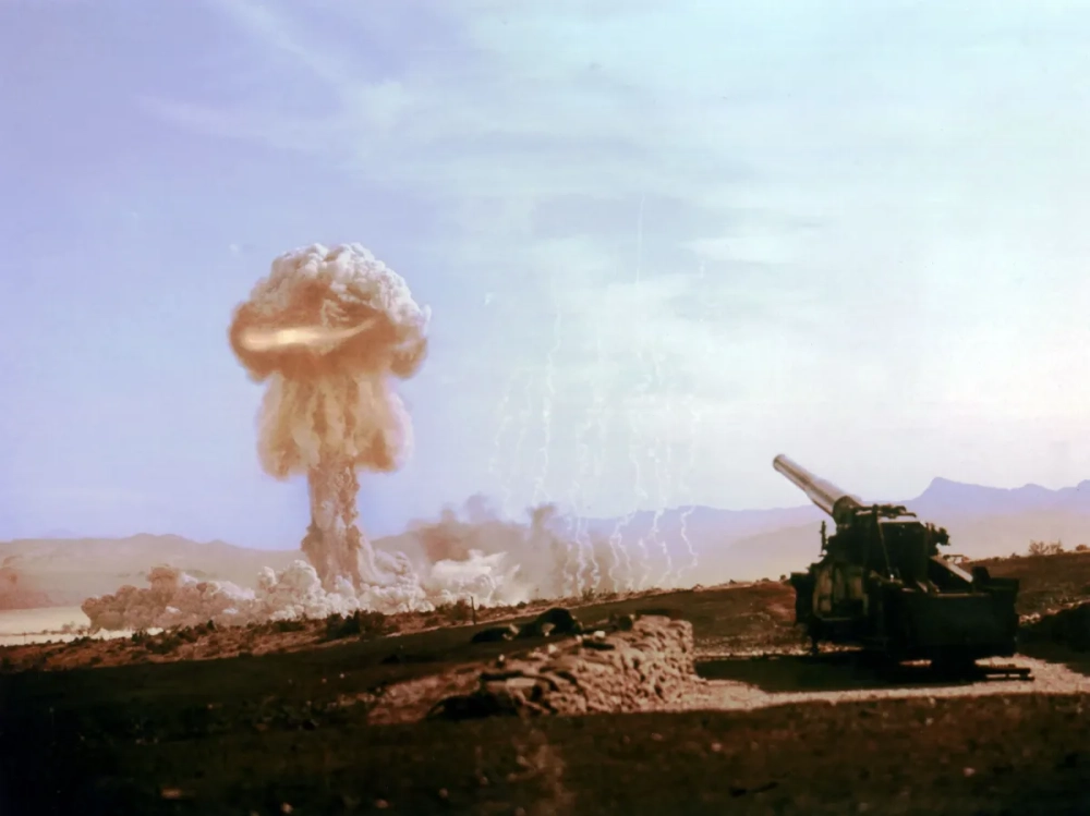 Bảo quản và tiêu hủy các loại vũ khí hạt nhân cũ không còn sử dụng