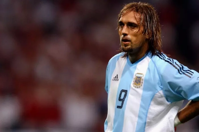 Gabriel Batistuta trong màu áo đội tuyển quốc gia