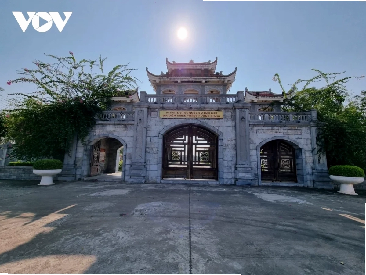 Con đường dẫn vào Thành Xương Giang