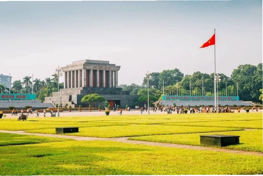 Lăng Chủ tịch Hồ Chí Minh là nơi an nghỉ của Bác giữa lòng Hà Nội