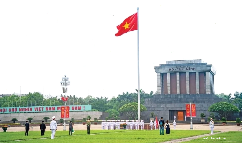 Nghi thức Lễ thượng cờ trang nghiêm tại Lăng Bác