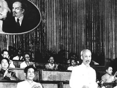 Tóm tắt bài 21 lịch sử 12: Xây dựng xã hội chủ nghĩa ở miền Bắc, đấu tranh chống đế quốc Mỹ và chính quyền Sài Gòn ở miền Nam (Chi tiết nhất)
