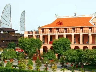 Di tích Bến Nhà Rồng - Nơi Bác Hồ ra đi tìm đường cứu nước