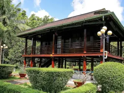 Khu di tích nhà sàn Bác Hồ - Di sản văn hóa lịch sử Việt Nam