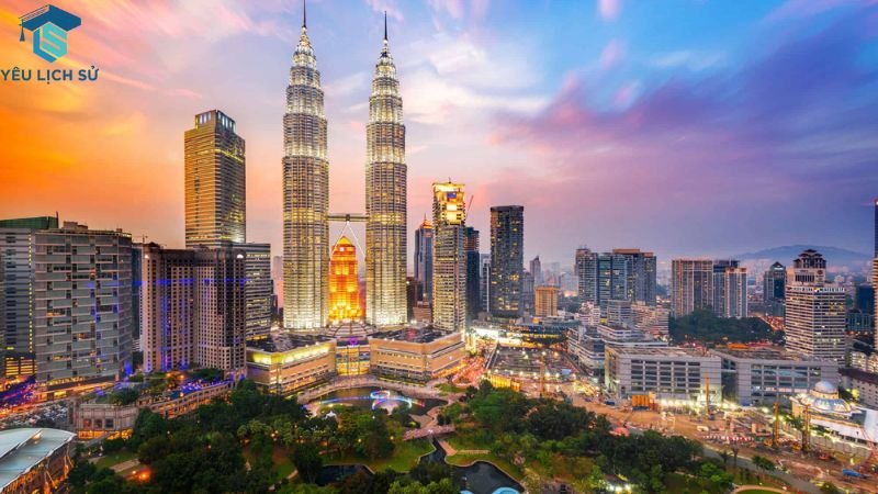 Sự phát triển và thách thức của Malaysia hiện đại