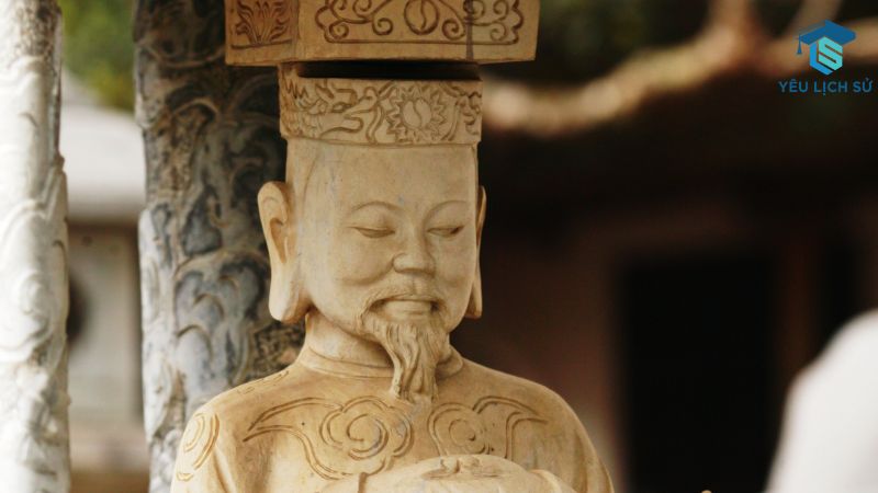 Trần Dụ Tông (sinh năm: 1341 - mất năm: 1369)