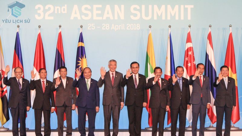 Hội nghị thượng đỉnh ASEAN và các thách thức khu vực