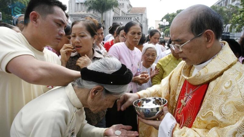 Những thay đổi trong quyền sử dụng cơ sở Công giáo Việt Nam